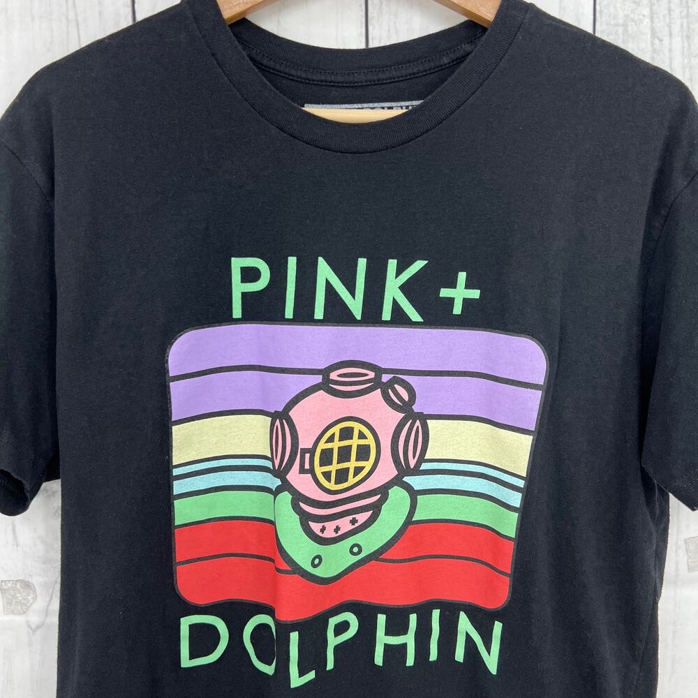 Pink + Dolphin Submarine Deep Sea Diver Graphic Tee Shirt T-Shirt Black MEDIUM